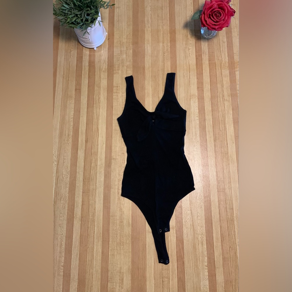 Hollister black bodysuit (S)